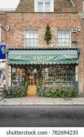 HYTHE, KENT, UK, 11TH DECEMBER 2015 - An Old Georgian Style Shop Front Decorated For Christmas, In The High Street, Hythe, Kent, UK