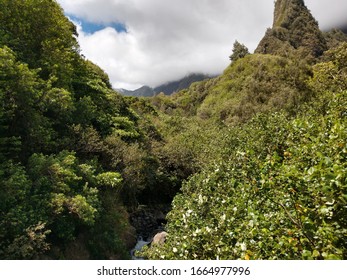 Iao Valley State Park, Maui Hawaii 