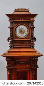 IASI, ROMANIA - Aug 26, 2021: A 19th Century Item Clock Displayed In The Science And Technology Museum Inside The Palace Of Culture In Iasi, Romania