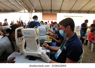 Ibotirama, Bahia, Brazil - May 18, 2022: Patient During Consultation With An Ophthalmologist In A Public Health Program In The City Of Ibotirama.