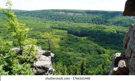 Ice Age Scenic National Trail. Climbing Up Devils Doorway Trail. 