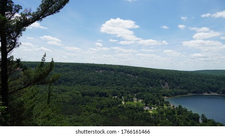 Ice Age Scenic National Trail. Climbing Up Devils Doorway Trail. 