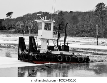 Ice Breaker Tug Boat Working In Harwich, Cape Cod Massachusetts