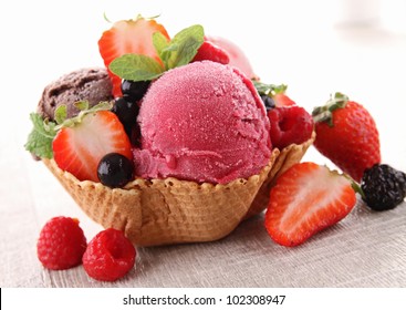 ice cream and berry fruit
