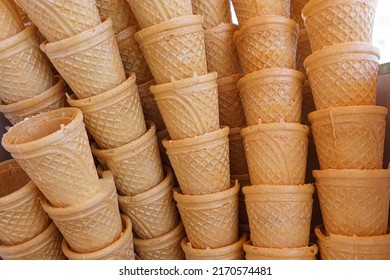 Ice cream cornets close-up like seamless pattern.