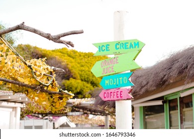 Ice Cream & Mochito Signs In Tarifa