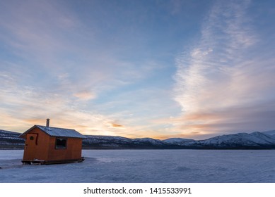 Imagenes Fotos De Stock Y Vectores Sobre Ice Fishing Cabin