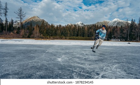 Gefrorener See Bilder Stockfotos Und Vektorgrafiken Shutterstock