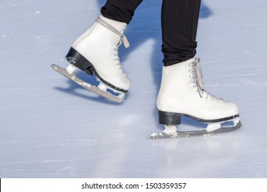 267 Ice Skating Beginners Images, Stock Photos & Vectors | Shutterstock