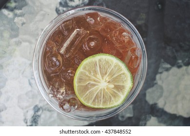 Ice tea with lemon 