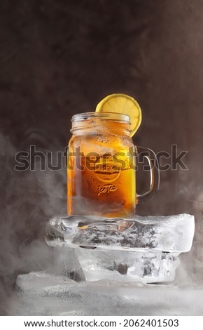 ice tea lipton with ice 