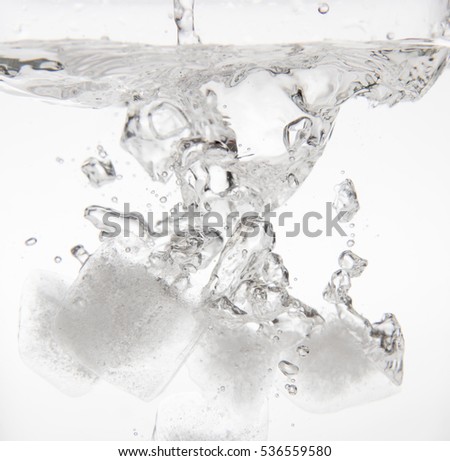 Icecubes watersplash
