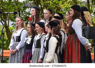 Reykjavík / Iceland - June 17 2018:  A Choir Sings At Austurvöllur For Icelandic National Day.