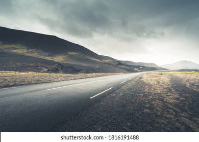 1,062 Iceland road side view Images, Stock Photos & Vectors | Shutterstock