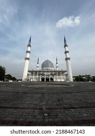 Iconic landmark in Malaysia, Shah Alam mosque - Shutterstock ID 2188467143