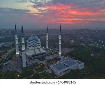 Shah Alam Mosque Images Stock Photos Vectors Shutterstock