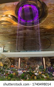 Iconsiam ,Thailand -October 31,2019:  Beautiful Water Feature In The Iconsiam Shopping Mall,it Is Offers High-end Brands, An Indoor Floating Market, Exhibition Space, And Beautiful Riverside Location.