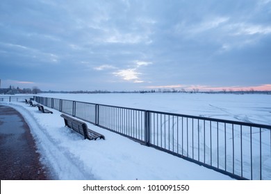 Icy Winter Sunset In Montreal's Parc René-Lévesque