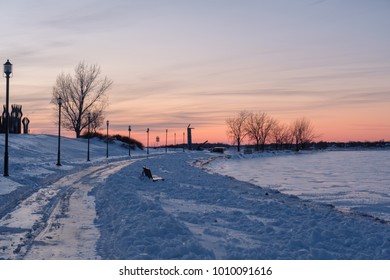 Icy Winter Sunset In Montreal's Parc René-Lévesque