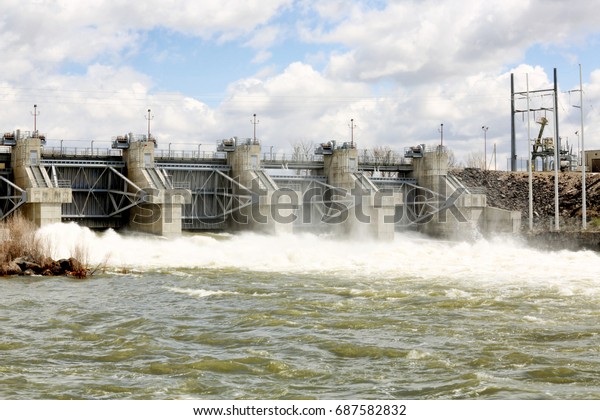 Idaho Falls Idaho Usa April 19 ภาพสต็อก (แก้ไขตอนนี้) 687582832 Hydroelectric Power Station, Waterfall at วิดีโอสต็อก (ปลอด