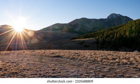 Idaho Wilderness Mountains And Forest At Sunrise