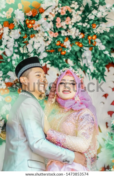 Ideas Wedding Poses Photoshoots Kris Ayu Stock Photo Edit Now