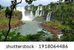 
Iguazu Falls stretch for 2.7 km and include hundreds of other waterfalls.
All around the falls is the Iguazú National Park, a subtropical rainforest full of wildlife