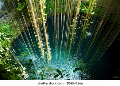 Ik-Kil Cenote, Chichen Itza, Mexico