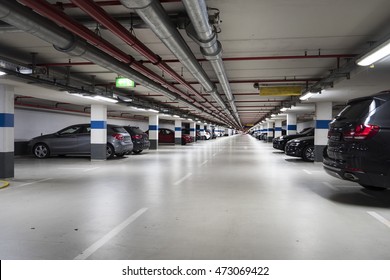 1,694 Diagonal Parking Images, Stock Photos & Vectors | Shutterstock