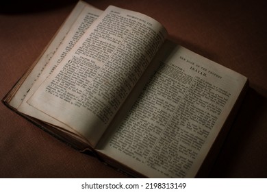 Iloilo City, Philippines - August 2, 2022: Open Vintage Bible, Book Of Isaiah Of The Old Testament Holy Scriptures, Writings Of The Prophets. Antique Old Scripture. British And Foreign Bible Society.