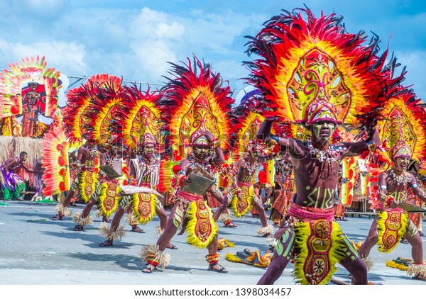 Iloilo Philippines Jan 27 Participants Dinagyang Stock Photo 1398034457 ...