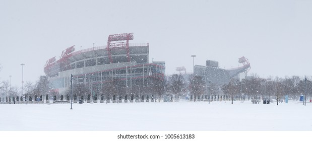 Estadio Nissan de fútbol de Nashville durante la tormenta de nieve de invierno