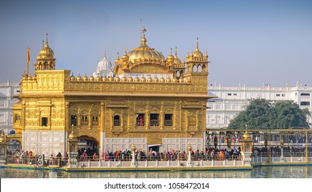 Khung cảnh Panaromic của Đền Vàng Amritsar ở bang Punjab, Ấn Độ