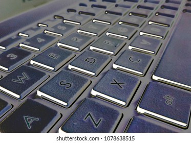 keyboard that looks pretty