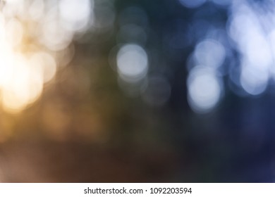 Textura Boke em um fundo azulado. Raio de sol.