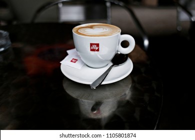 illy Logo Vector (.EPS) Free Download