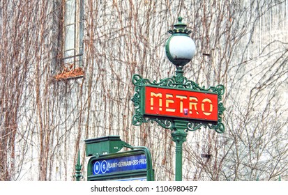 Metro metro teken bij het Saint Germain des Pres station in Parijs