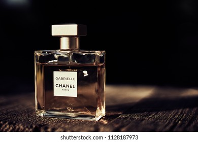 Chanel No 5 Logo Vector (.EPS) Free Download