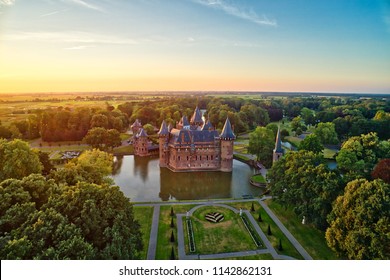 Luchtfoto van kasteel De Haar in Nederlands Kasteel de Haar is gelegen in Utrecht Nederland de huidige gebouwen zijn allemaal gebouwd op het oorspronkelijke kasteel, dateren uit 1892