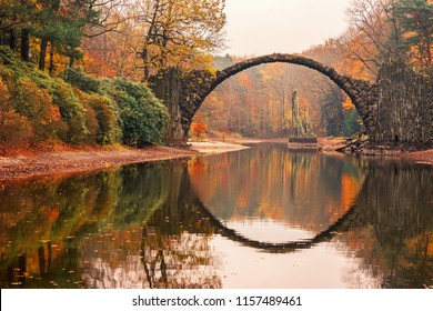 Stone Bridge Over Lake, Die Rakotzbrück in Germany HD wallpaper download