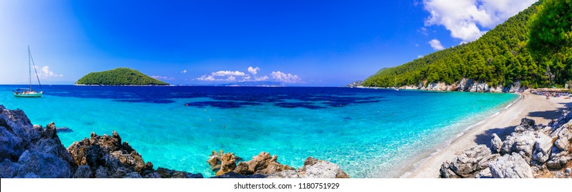 Hermosas playas de la isla de Skopelos. Playa de Kastaní. Espóradas, Grecia