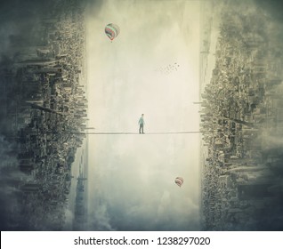 年轻人的身影在两个想象中的平行世界之间，在云层上方的松绳上保持平衡。走在钢丝绳上的松绳者惊恐地低头。征服隐喻，克服挑战。