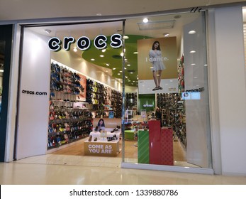 crocs brand factory