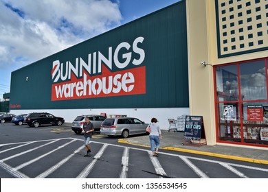 Bunnings Warehouse Logo Vector (.EPS) Free Download