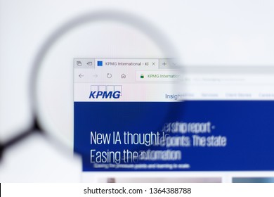 kpmg logo with aspect ratio calculator