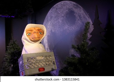 E.T. The Extra-Terrestrial Head transparent PNG - StickPNG