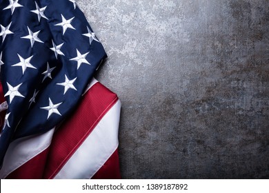 Pemandangan Overhead Bendera Amerika Pada Latar Belakang Beton Gelap
