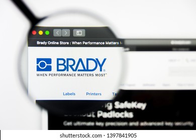 Brady Logo Vector (.AI) Free Download