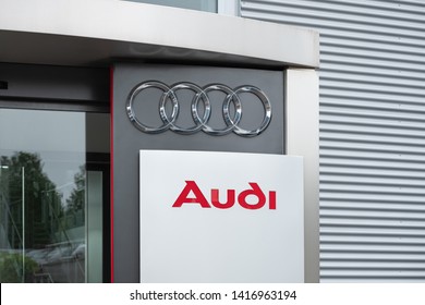 Audi Quattro Logo Vector (.EPS) Free Download