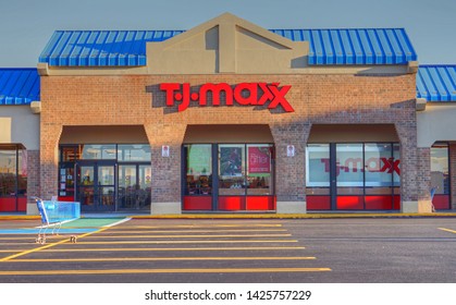 TJ Maxx Logo - LogoDix